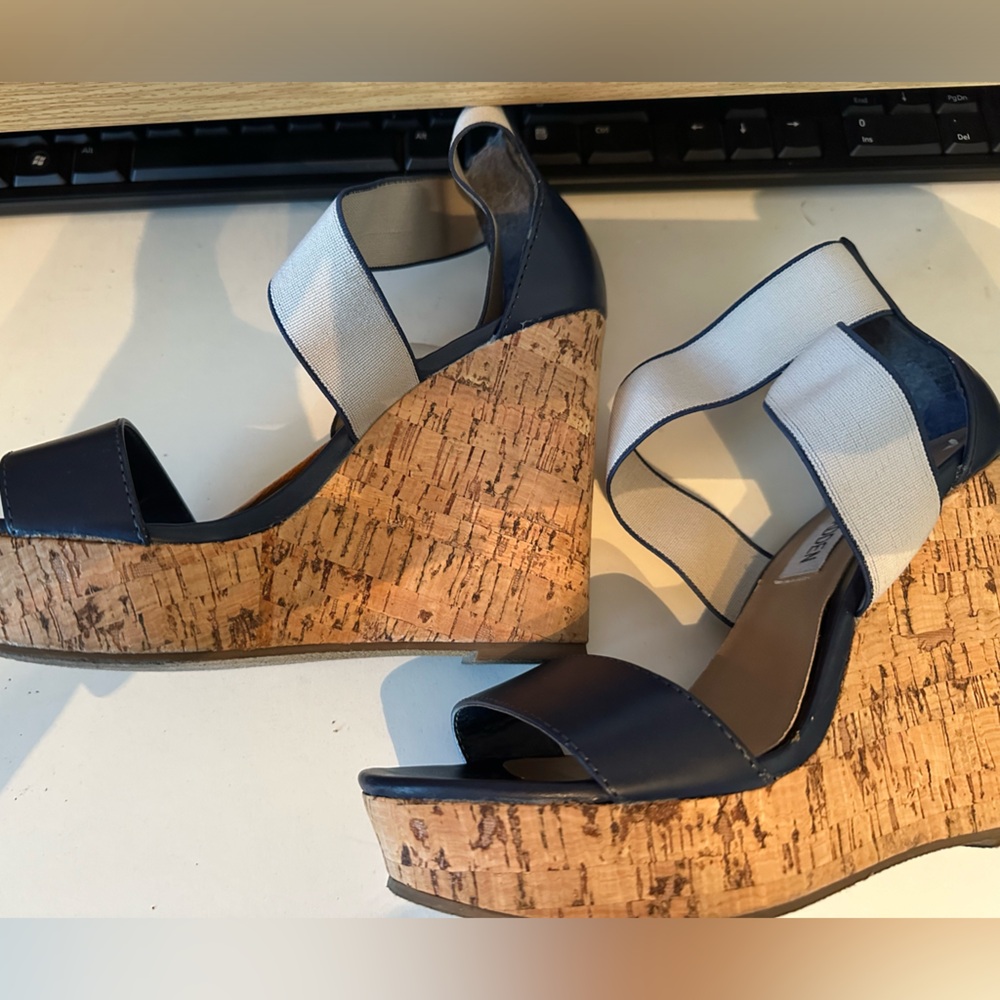 Steve Madden Cork wedges. Size 6.5 gently worn.